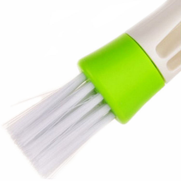 Double-sided cleaning brush for dusting dashboards and keyboards, featuring soft rag blinds for efficient household use.